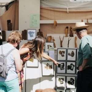 Marktgeschehen beim Kunsthandwerkermarkt im Odenwald